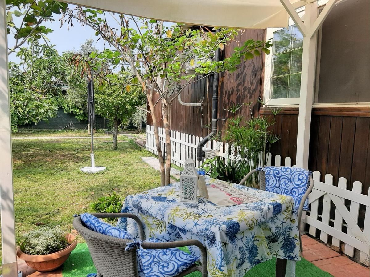 Tom E Jerry Bed and Breakfast Domus De Maria Exterior foto