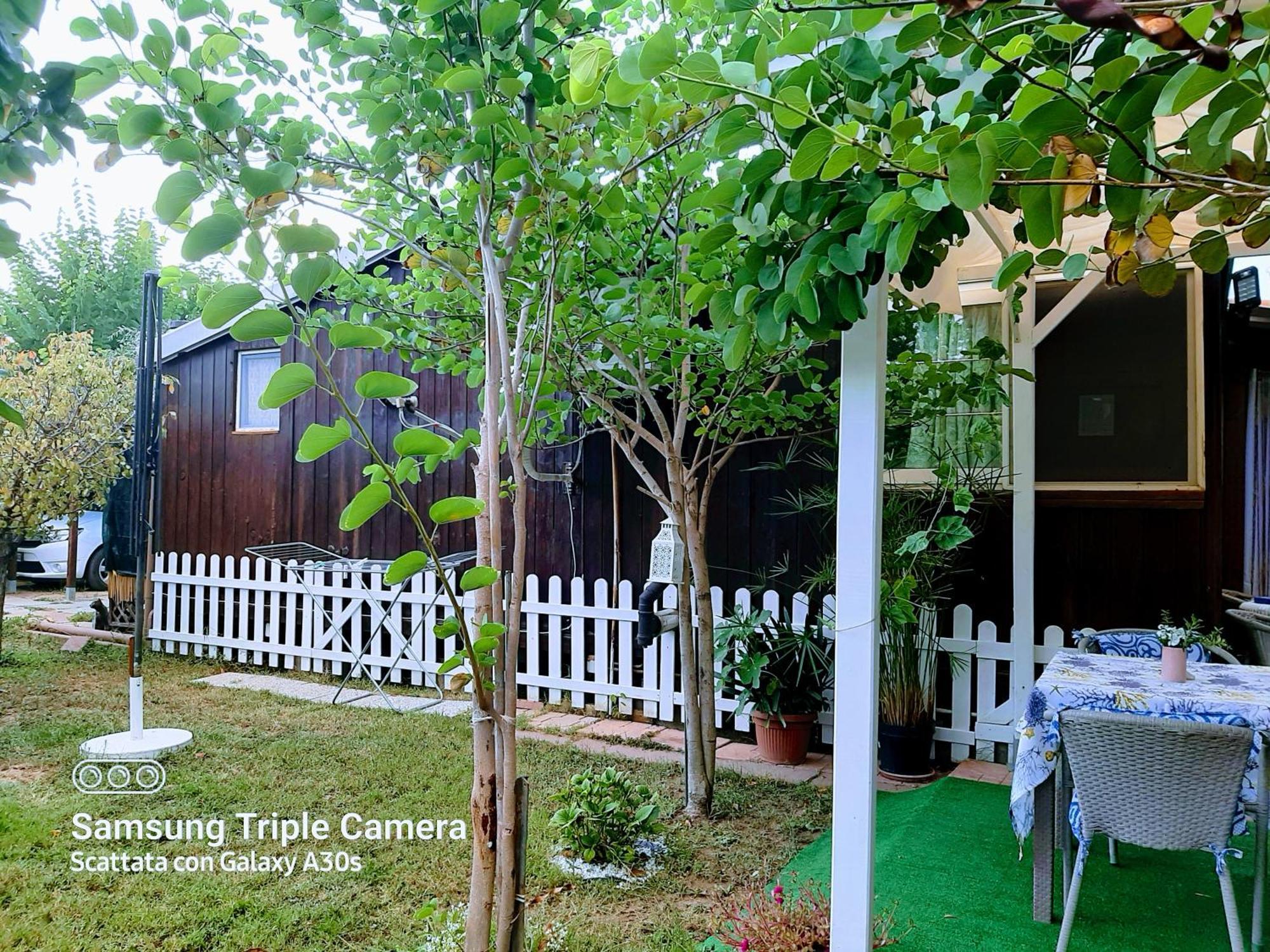 Tom E Jerry Bed and Breakfast Domus De Maria Exterior foto